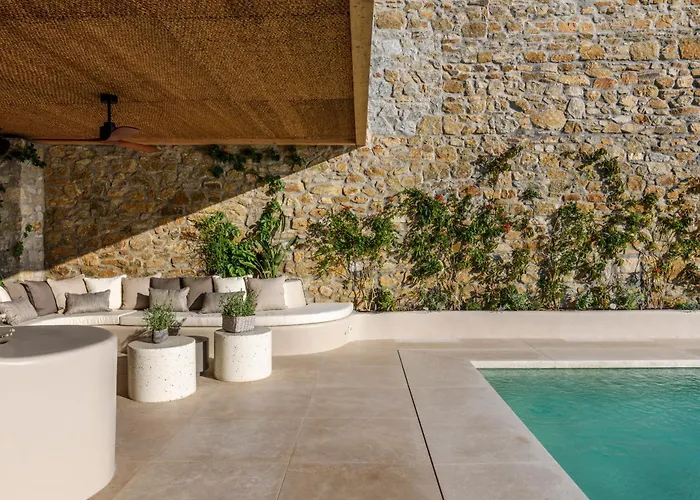 Silver Breeze Villa *