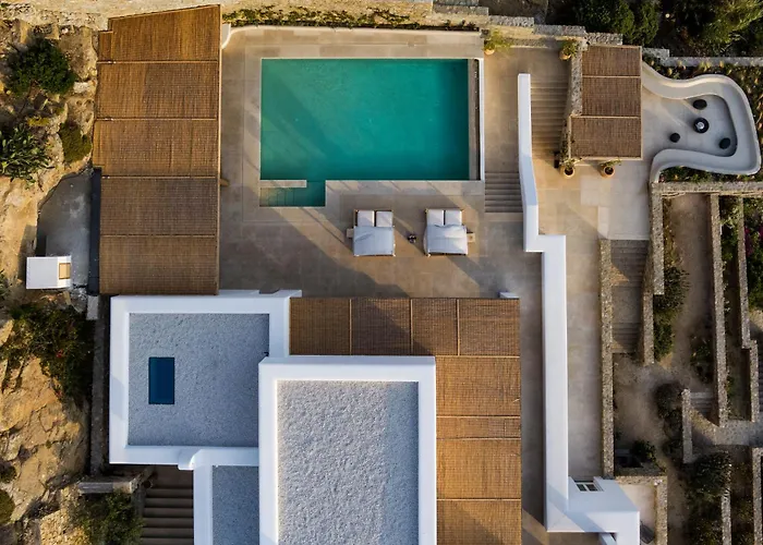 Silver Breeze Villa *