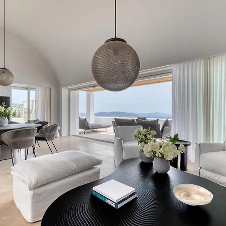 Silver Breeze * Mykonos Town