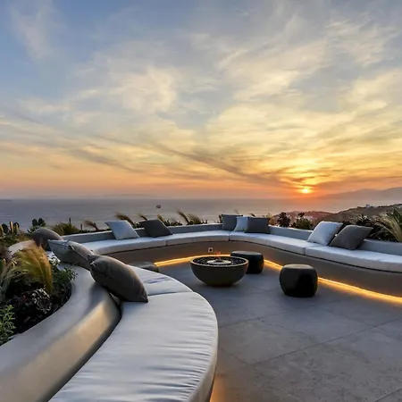 Silver Breeze Villa *