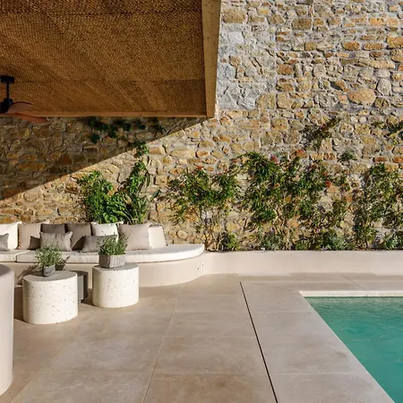 Silver Breeze Villa *